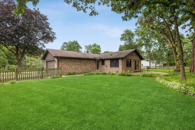110 Birch Avenue, Lake Bluff, IL 60044