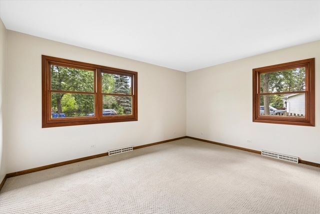 110 Birch Avenue, Lake Bluff, IL 60044