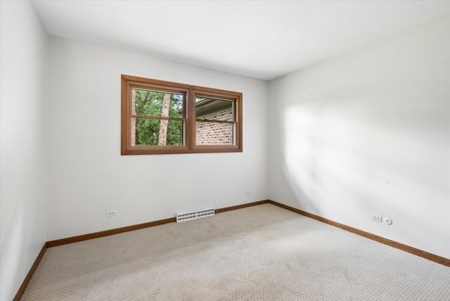 110 Birch Avenue, Lake Bluff, IL 60044