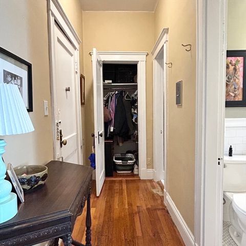 1572 Commonwealth Ave 3, Boston, MA 02135