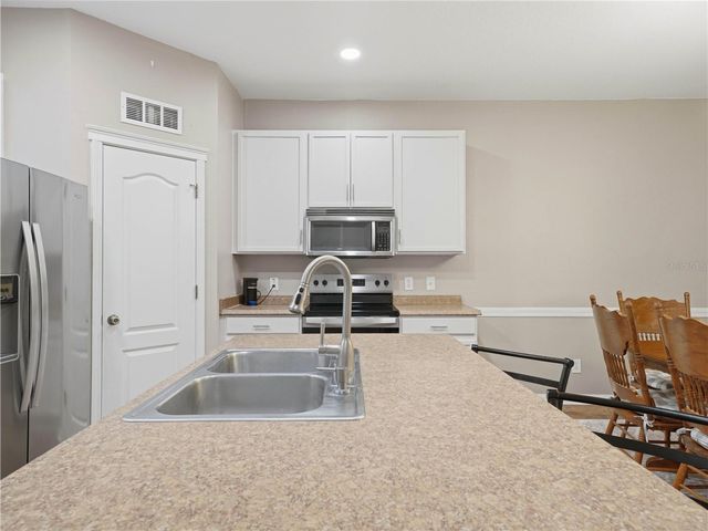 6936 SURREY OAK DRIVE, Apollo Beach, FL 33572
