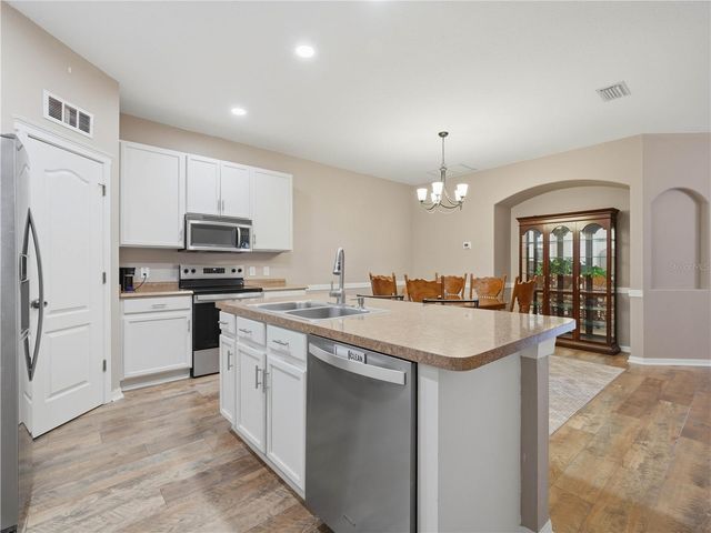 6936 SURREY OAK DRIVE, Apollo Beach, FL 33572