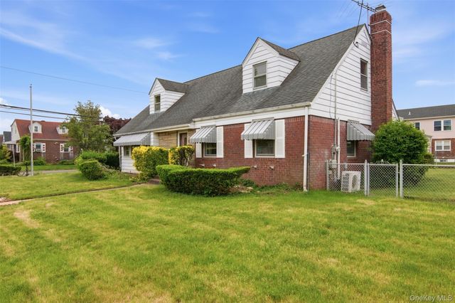 1001 N 4th Street, New Hyde Park, NY 11040
