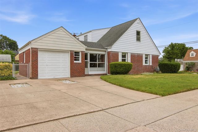 1001 N 4th Street, New Hyde Park, NY 11040