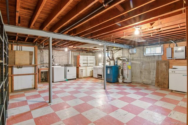 1001 N 4th Street, New Hyde Park, NY 11040