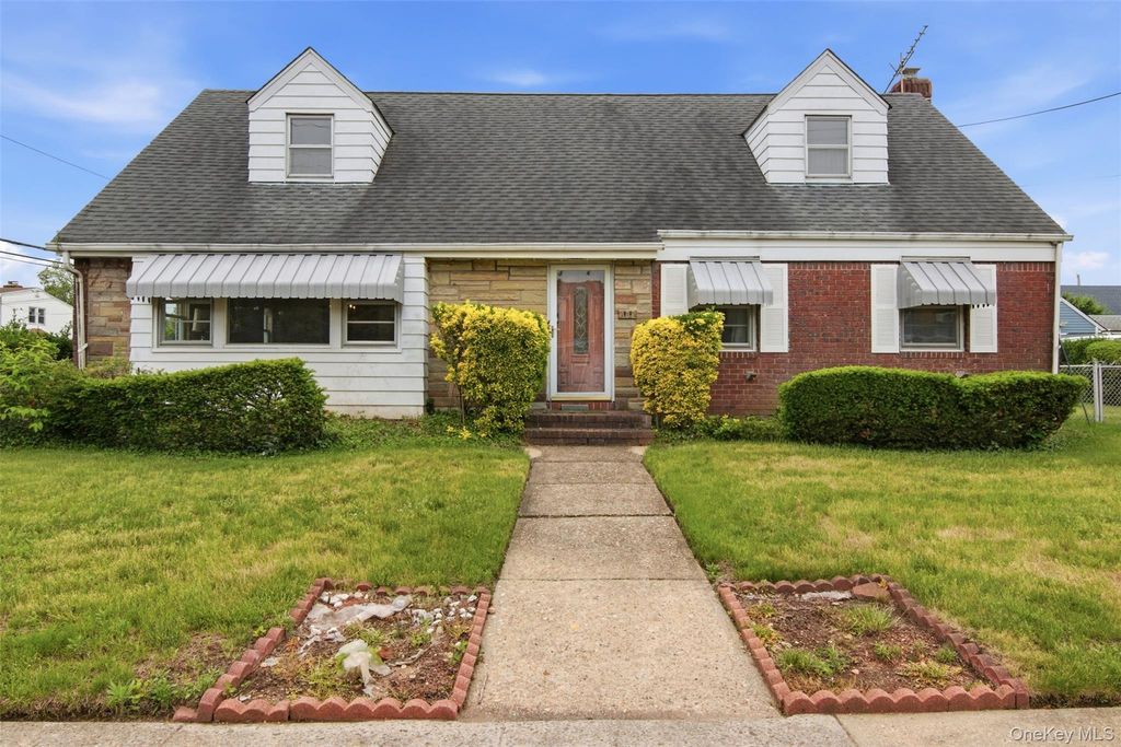 1001 N 4th Street, New Hyde Park, NY 11040