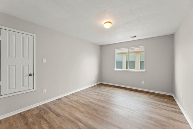8911 Willow Wind Lane, Houston, TX 77083