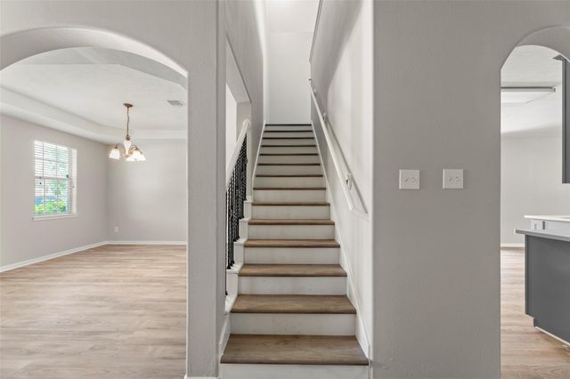 8911 Willow Wind Lane, Houston, TX 77083