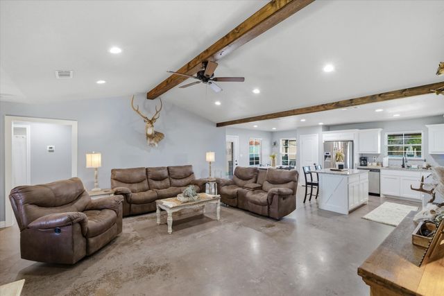 1052 VZ County Road 3208, Wills Point, TX 75169