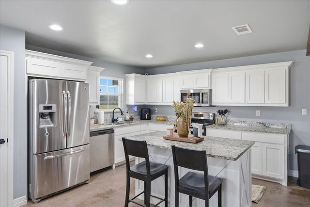 1052 VZ County Road 3208, Wills Point, TX 75169