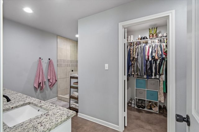 1052 VZ County Road 3208, Wills Point, TX 75169