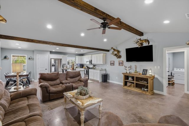 1052 VZ County Road 3208, Wills Point, TX 75169