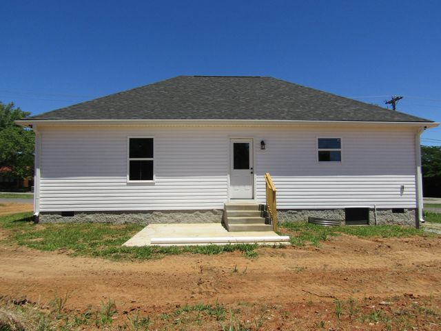 460 Crescent Factory Rd, Lawrenceburg, TN 38464