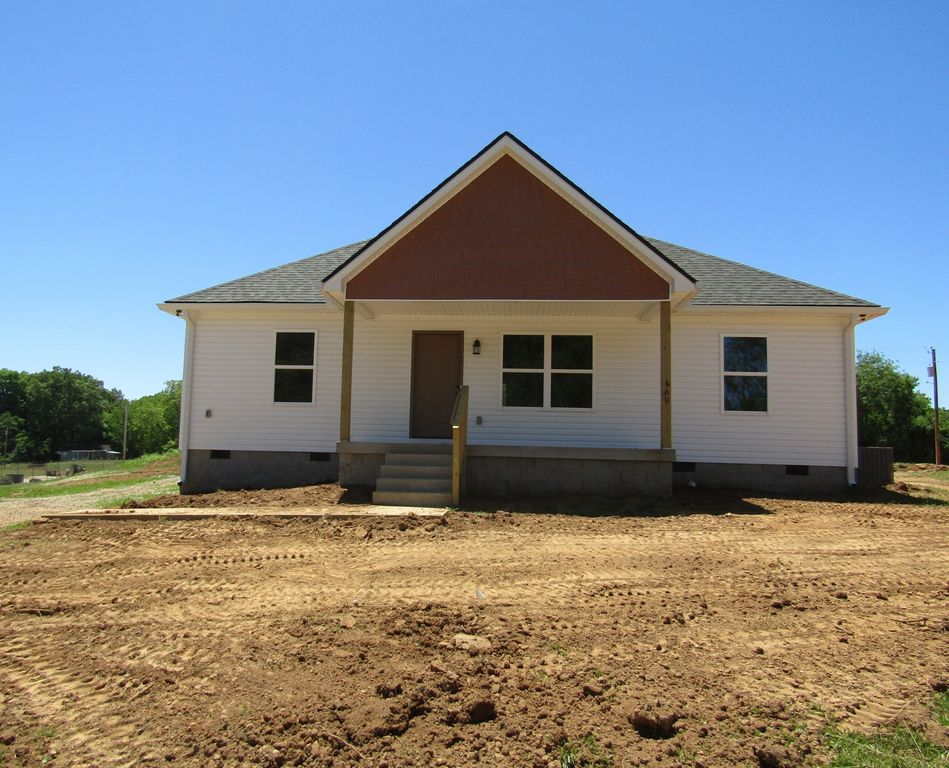 460 Crescent Factory Rd, Lawrenceburg, TN 38464