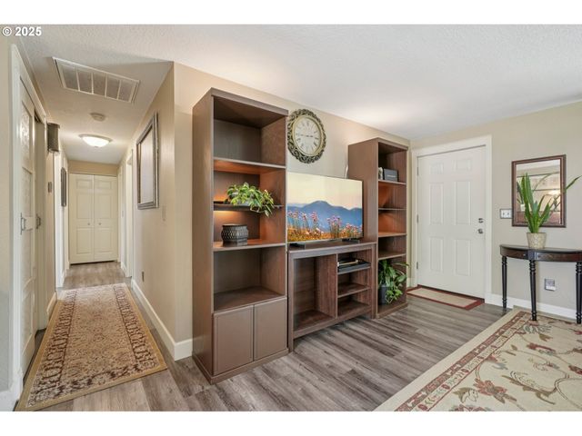 404 Sw 11TH St, Battle Ground, WA 98604