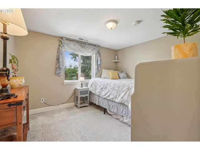404 Sw 11TH St, Battle Ground, WA 98604