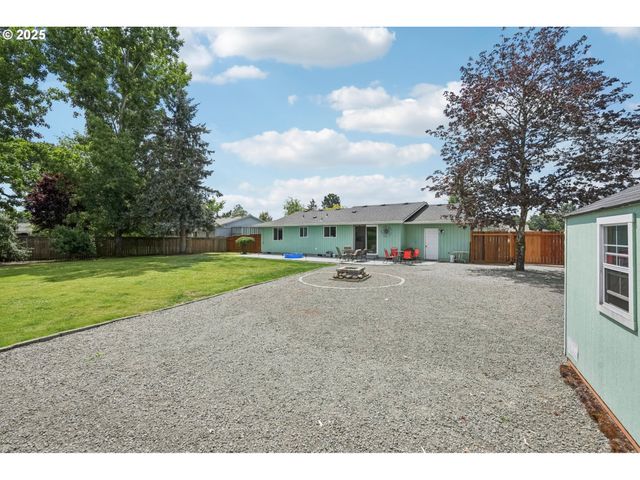 404 Sw 11TH St, Battle Ground, WA 98604