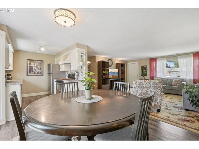 404 Sw 11TH St, Battle Ground, WA 98604