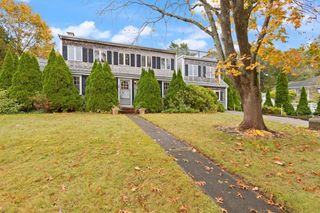 10 Oak St, Wareham, MA 02571