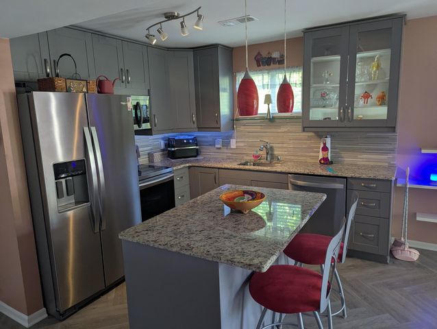 1155 S Lake 45, Novi, MI 48377