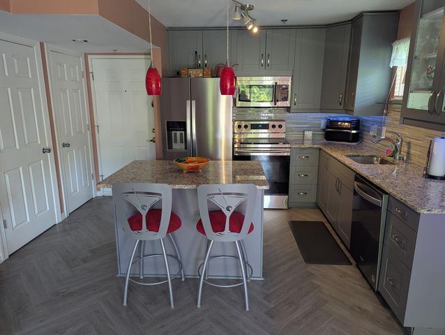 1155 S Lake 45, Novi, MI 48377