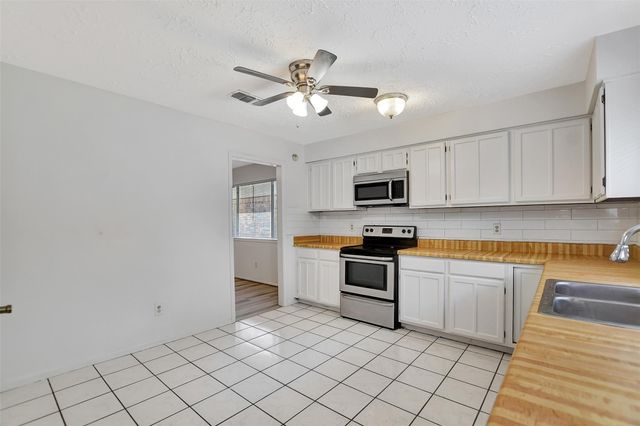 10302 Blue Oak Drive, Houston, TX 77065