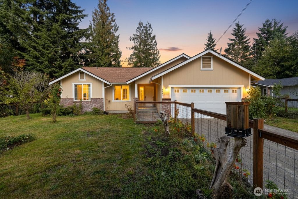 3001 Green Valley Drive, Maple Falls, WA 98266