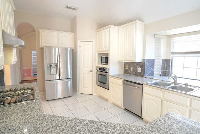 6006 Country Ridge Drive, Richmond, TX 77469