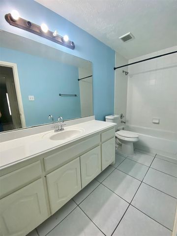 6006 Country Ridge Drive, Richmond, TX 77469