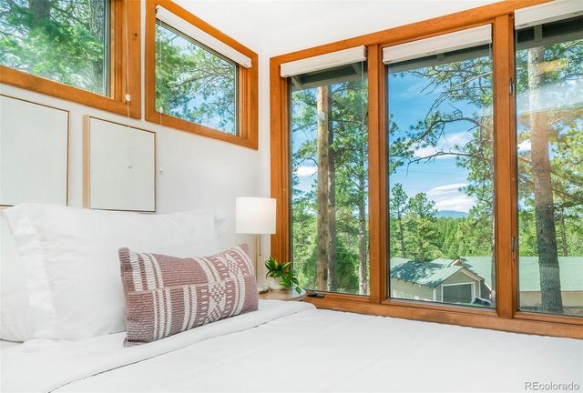 25997 Mountain View Road, Golden, CO 80401