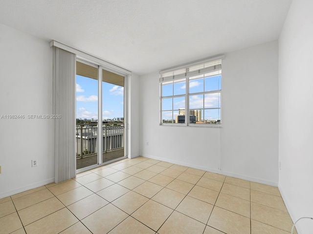 215 SW 42nd Ave 801, Miami, FL 33134