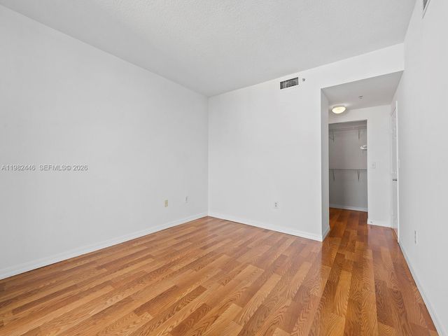 215 SW 42nd Ave 801, Miami, FL 33134