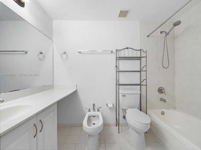 215 SW 42nd Ave 801, Miami, FL 33134