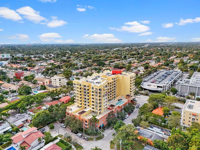 215 SW 42nd Ave 801, Miami, FL 33134
