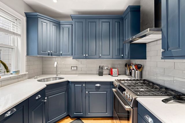 166 Boston Street 2, Boston, MA 02125