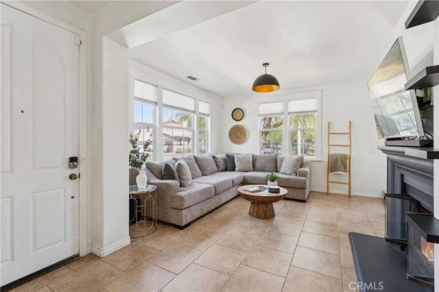 4155 Windspring Street, Corona, CA 92883
