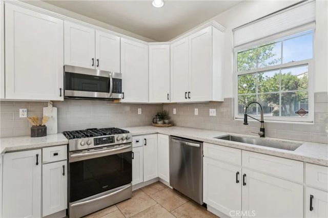 4155 Windspring Street, Corona, CA 92883