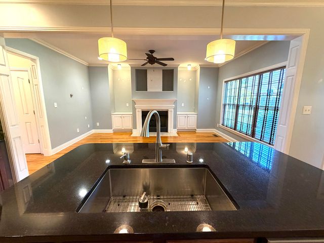 205 Dundee Court, Versailles, KY 40383