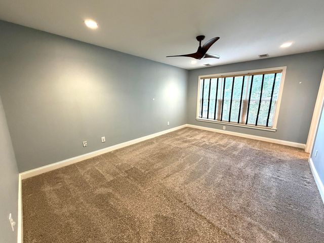 205 Dundee Court, Versailles, KY 40383