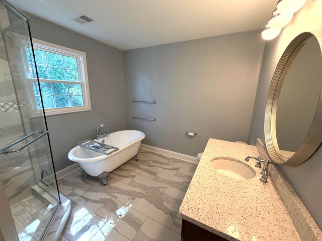 205 Dundee Court, Versailles, KY 40383