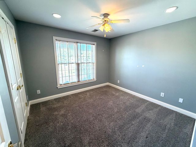 205 Dundee Court, Versailles, KY 40383