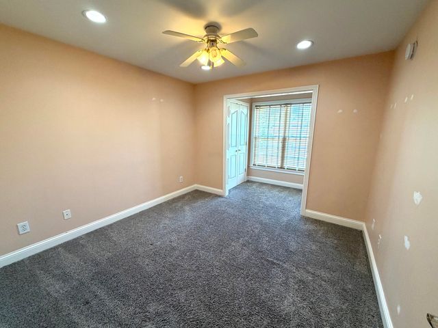 205 Dundee Court, Versailles, KY 40383