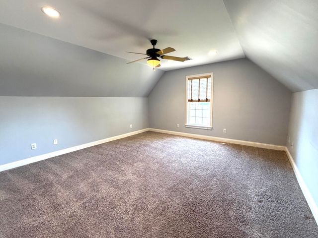 205 Dundee Court, Versailles, KY 40383