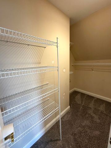 205 Dundee Court, Versailles, KY 40383