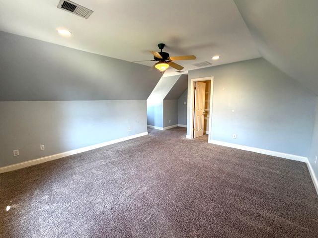 205 Dundee Court, Versailles, KY 40383