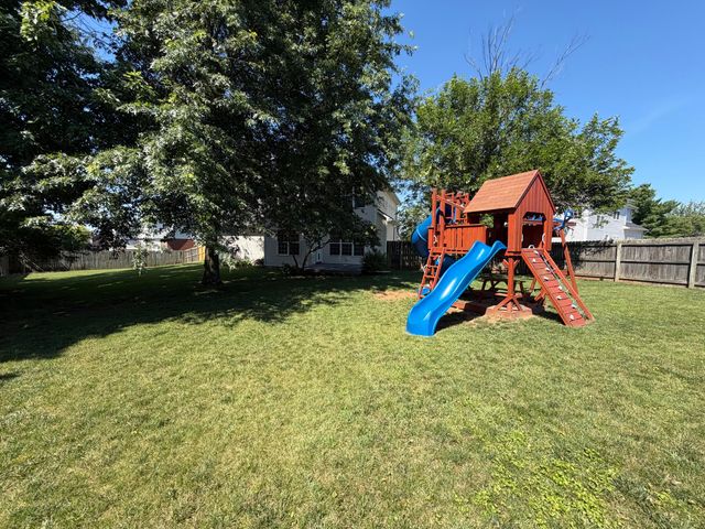 205 Dundee Court, Versailles, KY 40383
