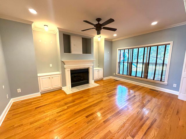 205 Dundee Court, Versailles, KY 40383