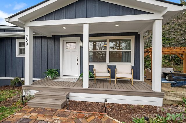 729 Poodle Way, Asheville, NC 28806