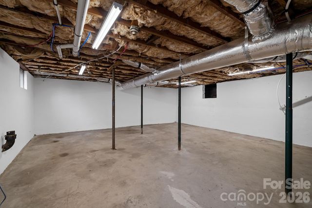 729 Poodle Way, Asheville, NC 28806