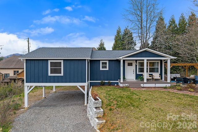 729 Poodle Way, Asheville, NC 28806